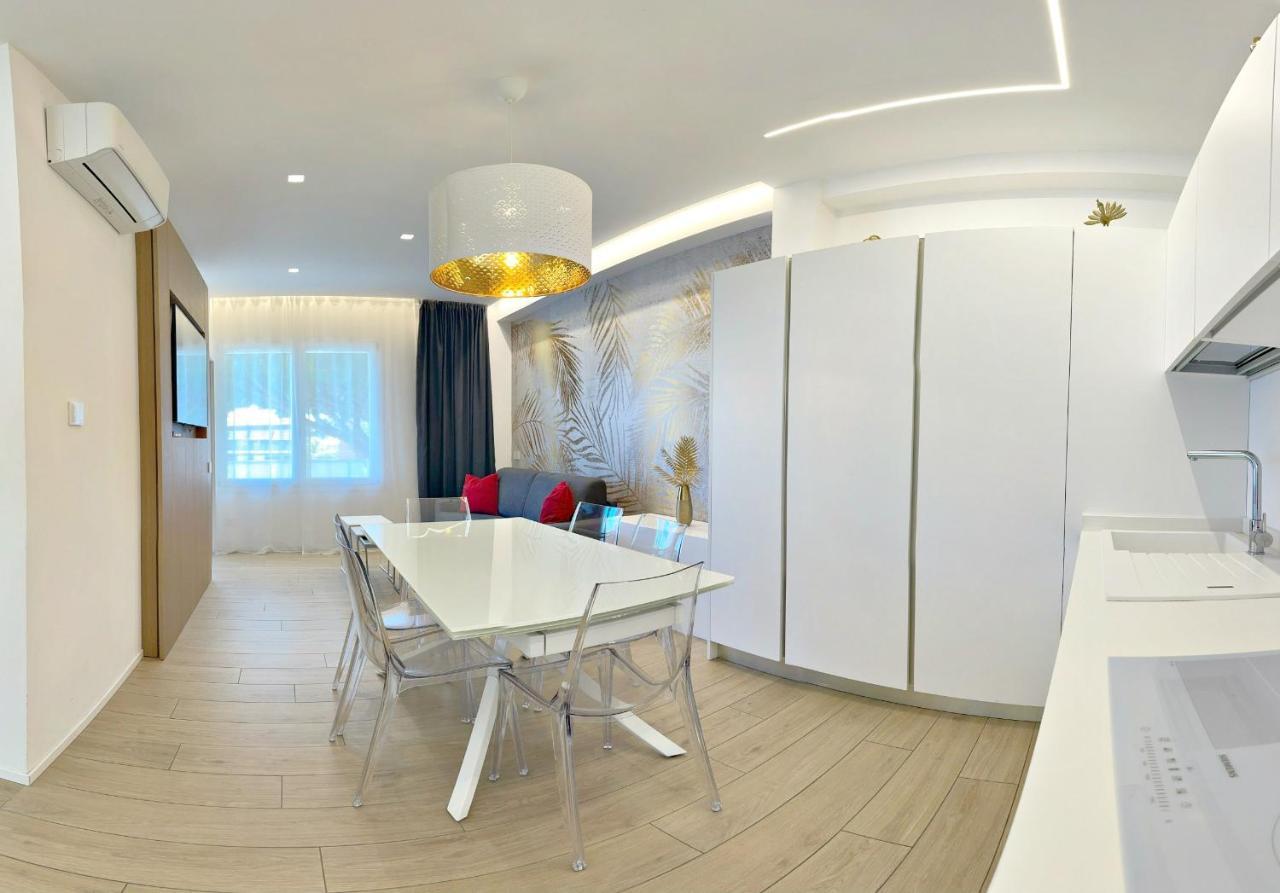Arcioun Suite Riccione Buitenkant foto